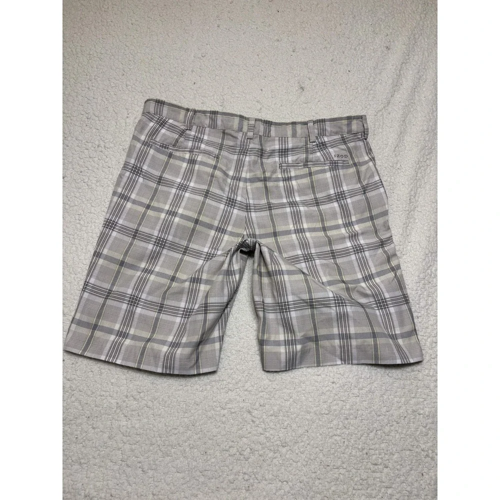 IZOD Mens Shorts 40 Golf Shorts Gray Plaid Flat Front Woven Casual Pockets